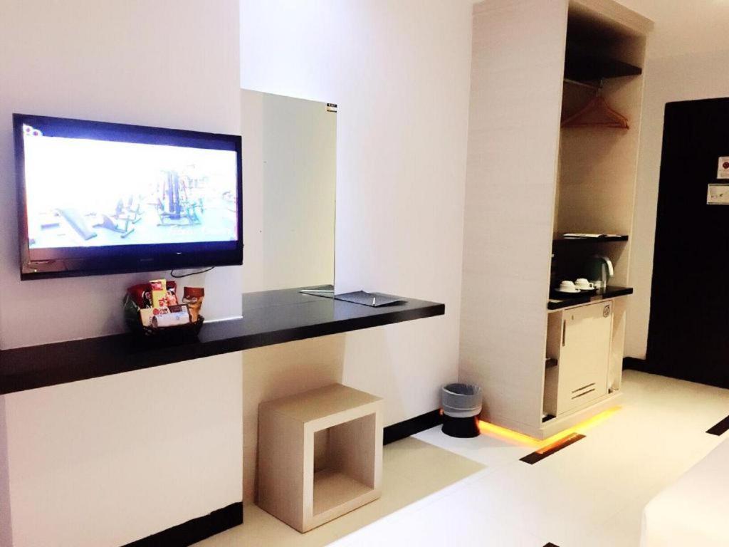89 Hotel Batam Nagoya Extérieur photo