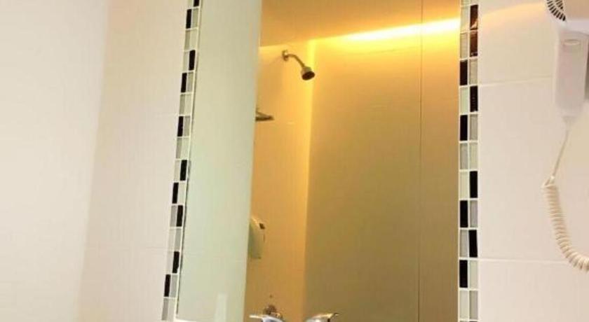 89 Hotel Batam Nagoya Extérieur photo