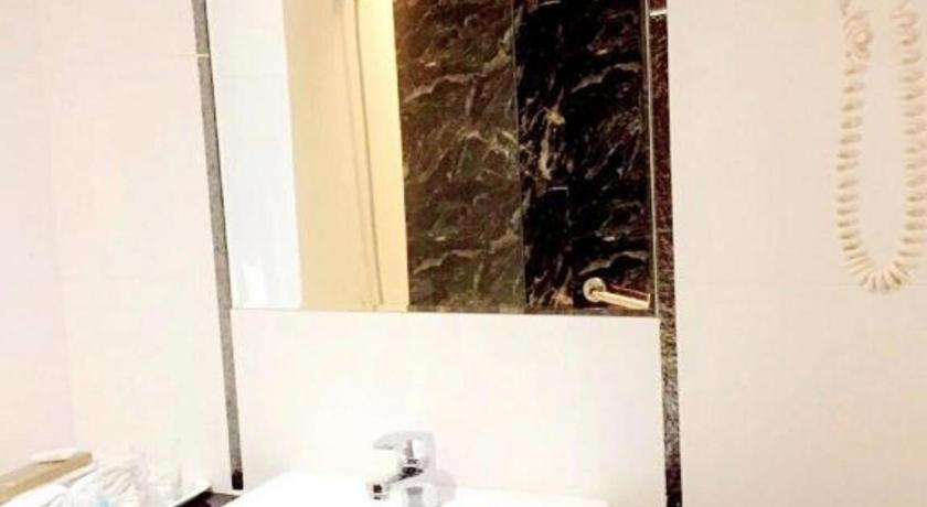 89 Hotel Batam Nagoya Extérieur photo